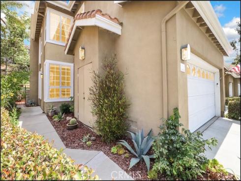 84  Gauguin   Circle, Aliso Viejo, CA