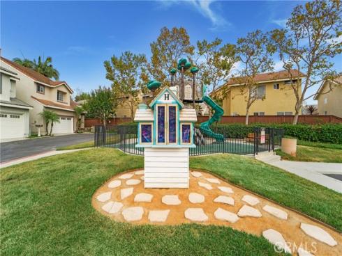 2 Astoria Court, Aliso Viejo, CA