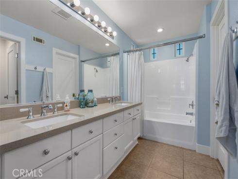 73 Rue Du Chateau 17 , Aliso Viejo, CA