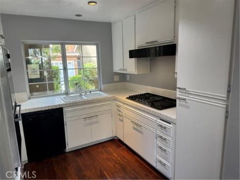 16  Matisse  CI87  Circle, Aliso Viejo, CA