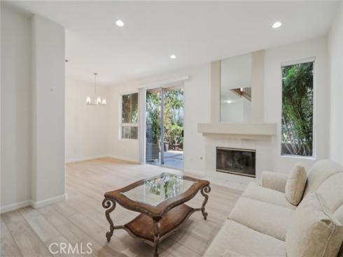 87  Matisse  CI42  Circle, Aliso Viejo, CA