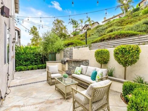 36  Baneberry  , Aliso Viejo, CA