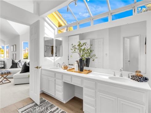 24  Sandbridge  , Aliso Viejo, CA