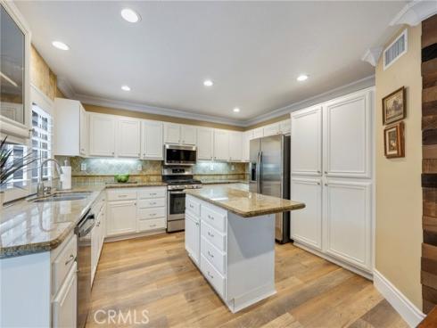 25  Maple  , Aliso Viejo, CA