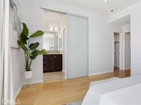 24  Midtown  , Aliso Viejo, CA