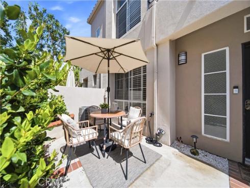 25  Windgate  , Aliso Viejo, CA