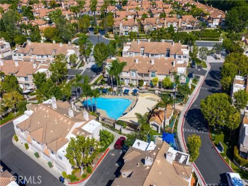 25  Windgate  , Aliso Viejo, CA