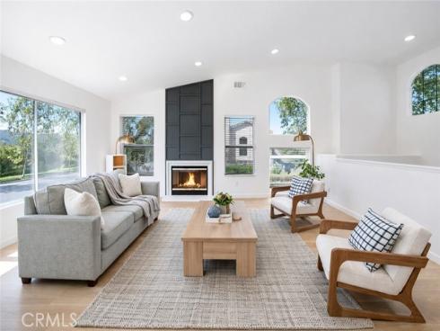 35  Deerborn  , Aliso Viejo, CA