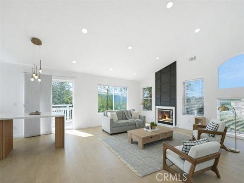 35  Deerborn  , Aliso Viejo, CA