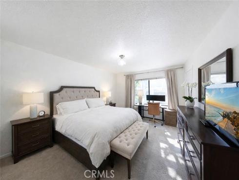 15  Clover  , Aliso Viejo, CA