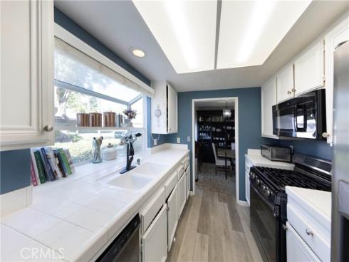 15  Clover  , Aliso Viejo, CA