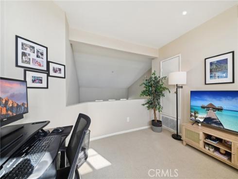 4  Woodcrest  326  Lane, Aliso Viejo, CA