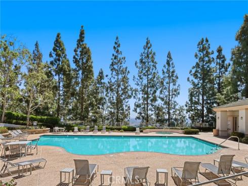 4  Woodcrest  326  Lane, Aliso Viejo, CA