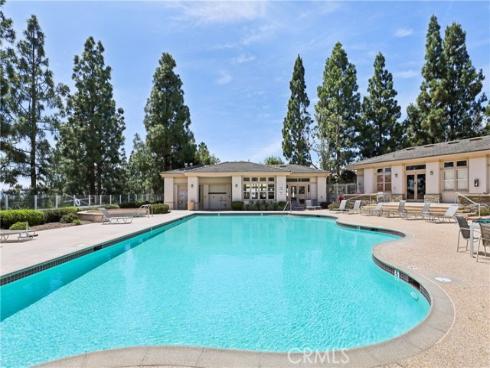 4  Woodcrest  326  Lane, Aliso Viejo, CA
