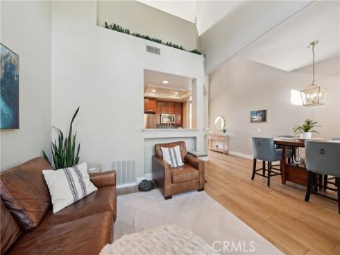 4  Woodcrest  326  Lane, Aliso Viejo, CA