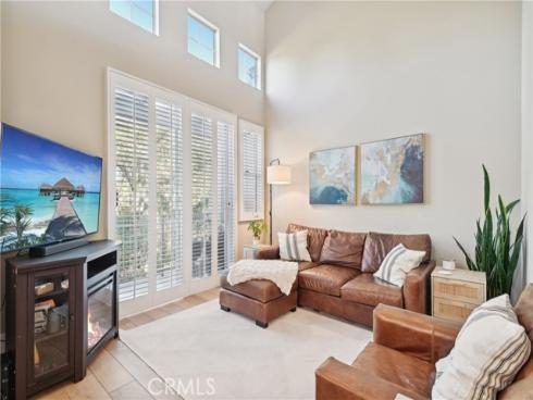 4  Woodcrest  326  Lane, Aliso Viejo, CA