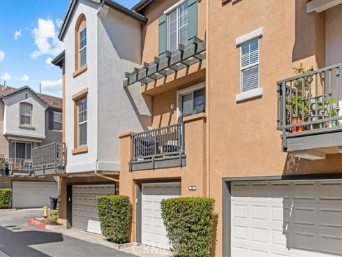 4 Harvest Point , Aliso Viejo, CA