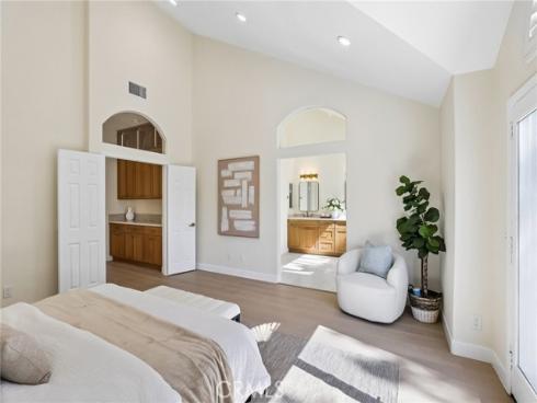4 Meadowpoint , Aliso Viejo, CA
