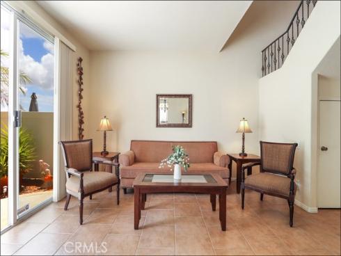 12  Hawaii  , Aliso Viejo, CA