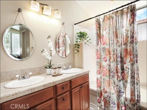12  Hawaii  , Aliso Viejo, CA