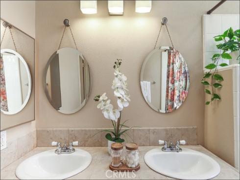 12  Hawaii  , Aliso Viejo, CA