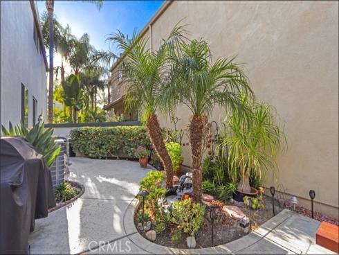 12  Hawaii  , Aliso Viejo, CA