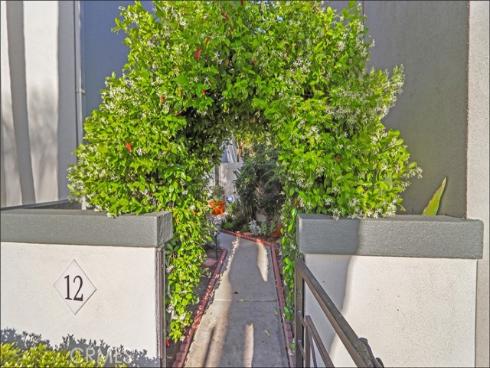 12  Hawaii  , Aliso Viejo, CA