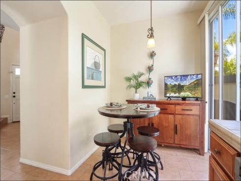 12  Hawaii  , Aliso Viejo, CA