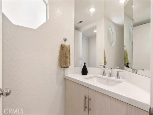 18  Meadowood  , Aliso Viejo, CA