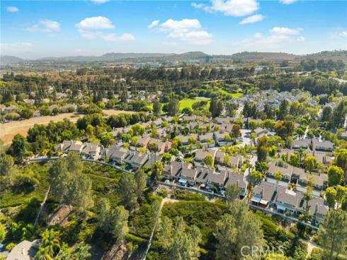 18  Meadowood  , Aliso Viejo, CA