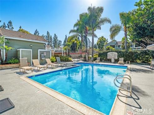 40  Hollyhock  , Aliso Viejo, CA