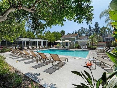 40  Hollyhock  , Aliso Viejo, CA