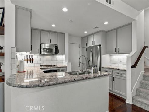 12  Midtown  , Aliso Viejo, CA