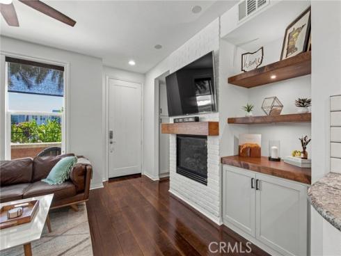 12  Midtown  , Aliso Viejo, CA
