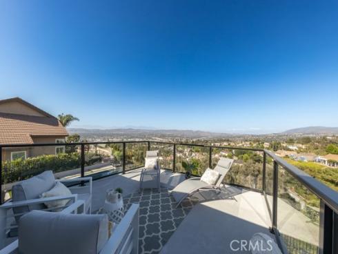 660 S Londerry   Lane, Anaheim Hills, CA