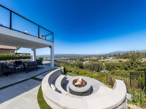 660 S Londerry   Lane, Anaheim Hills, CA