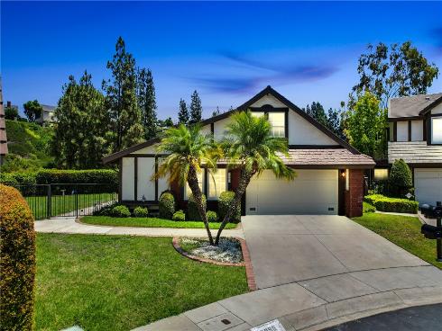 5995 E Avenida La Vida  , Anaheim Hills, CA