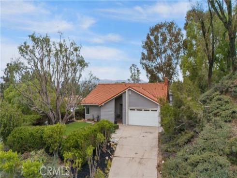 150 S Donna   Court, Anaheim Hills, CA