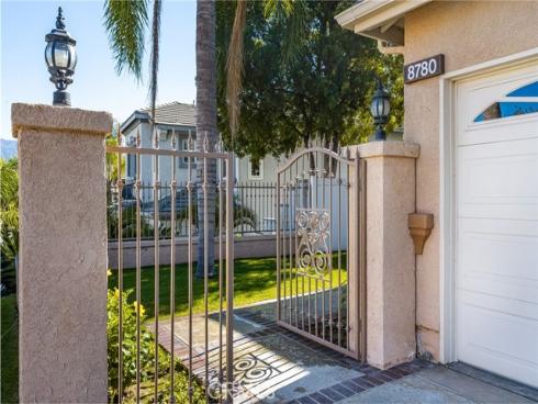 8780 E Banner Ridge   Drive, Anaheim Hills, CA