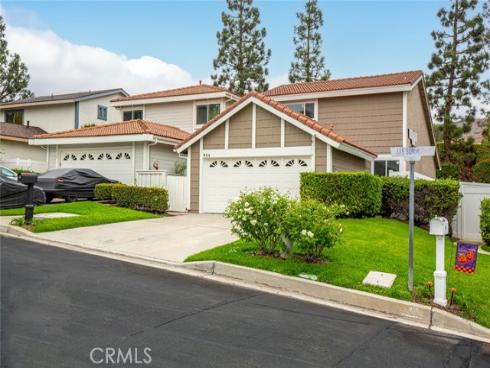 924 S Lake Summit   Drive, Anaheim Hills, CA