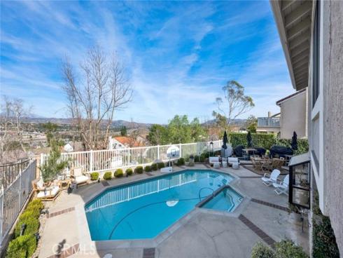 347 S Silverbrook   Drive, Anaheim Hills, CA