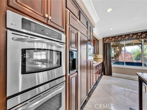 1025 S Sunstream Lane, Anaheim Hills, CA