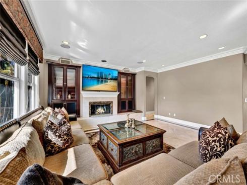1025 S Sunstream Lane, Anaheim Hills, CA