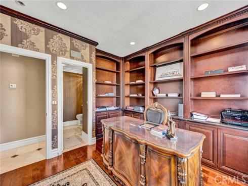 1025 S Sunstream Lane, Anaheim Hills, CA