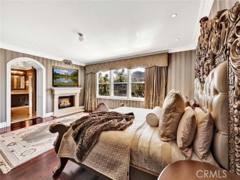 1025 S Sunstream Lane, Anaheim Hills, CA