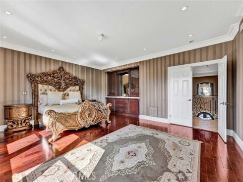 1025 S Sunstream Lane, Anaheim Hills, CA