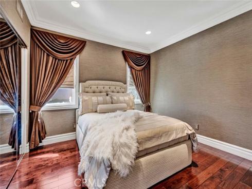 1025 S Sunstream Lane, Anaheim Hills, CA