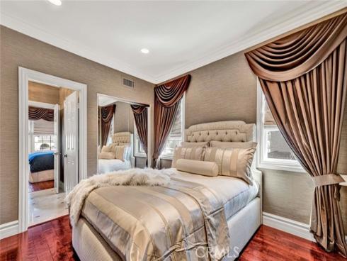 1025 S Sunstream Lane, Anaheim Hills, CA