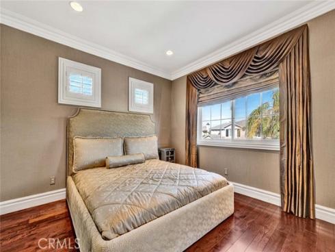 1025 S Sunstream Lane, Anaheim Hills, CA