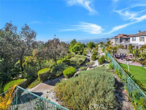 1025 S Sunstream Lane, Anaheim Hills, CA